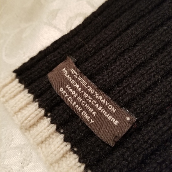 Coach scarf - Picture 3 of 3